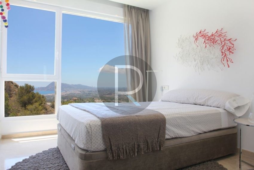 modern-villa-with-beautiful-views-in-altea-near-the-golfcourse-bedroom